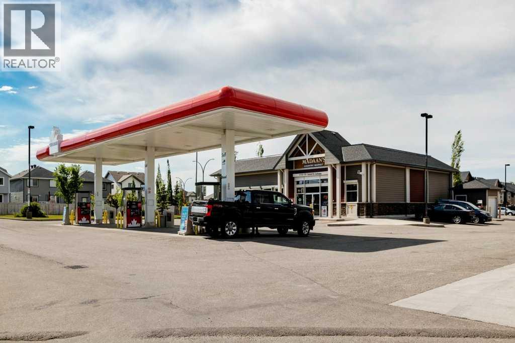 15 Sunset Square, Cochrane