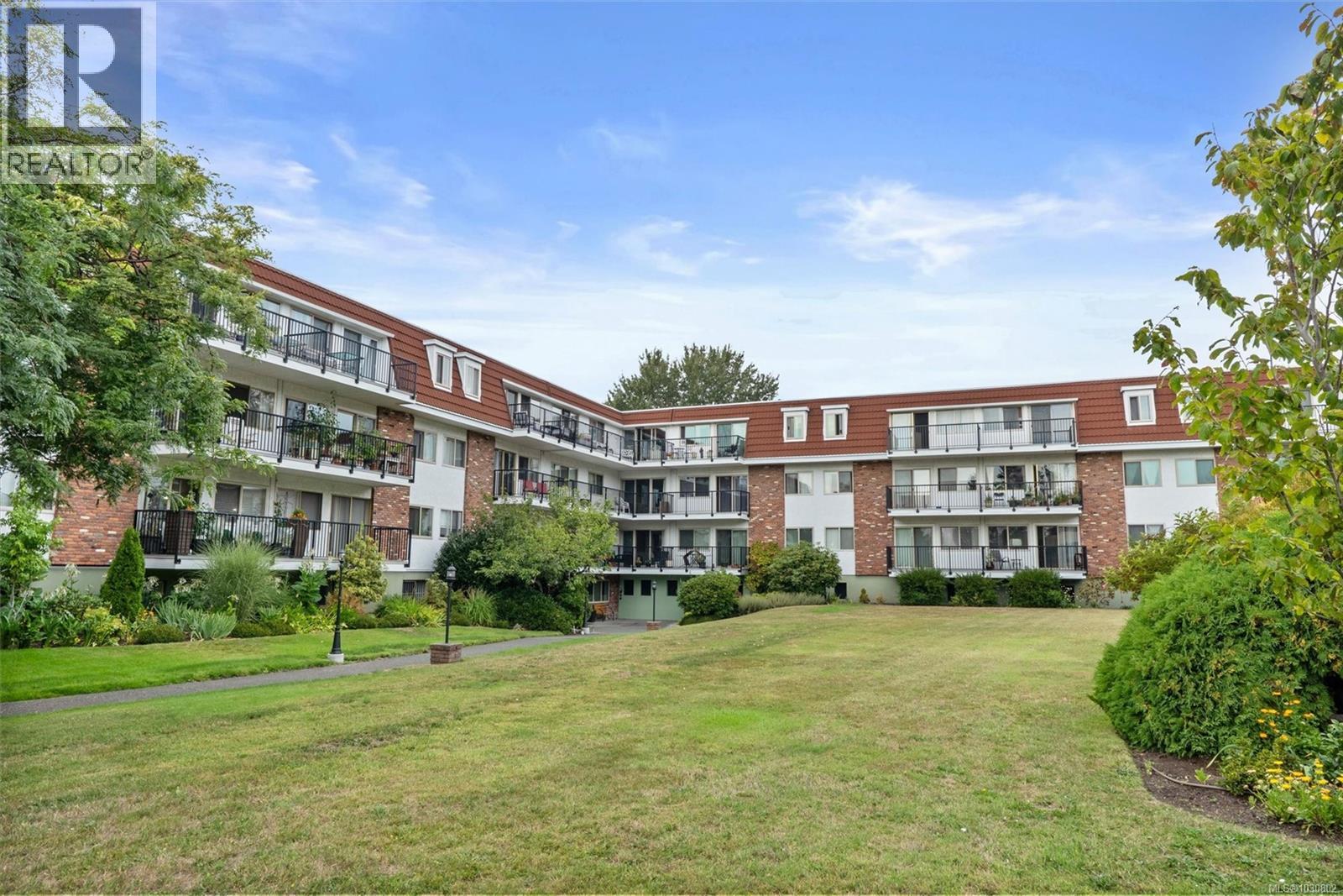 #301 1680 POPLAR AVE - 15