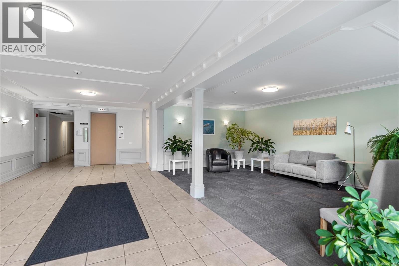 #301 1680 POPLAR AVE - 19