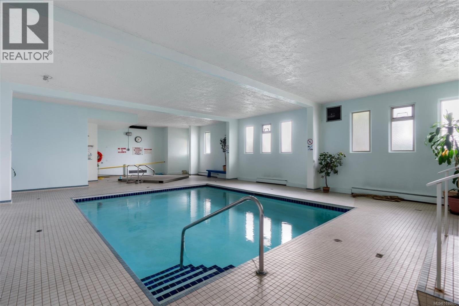 #301 1680 POPLAR AVE - 22