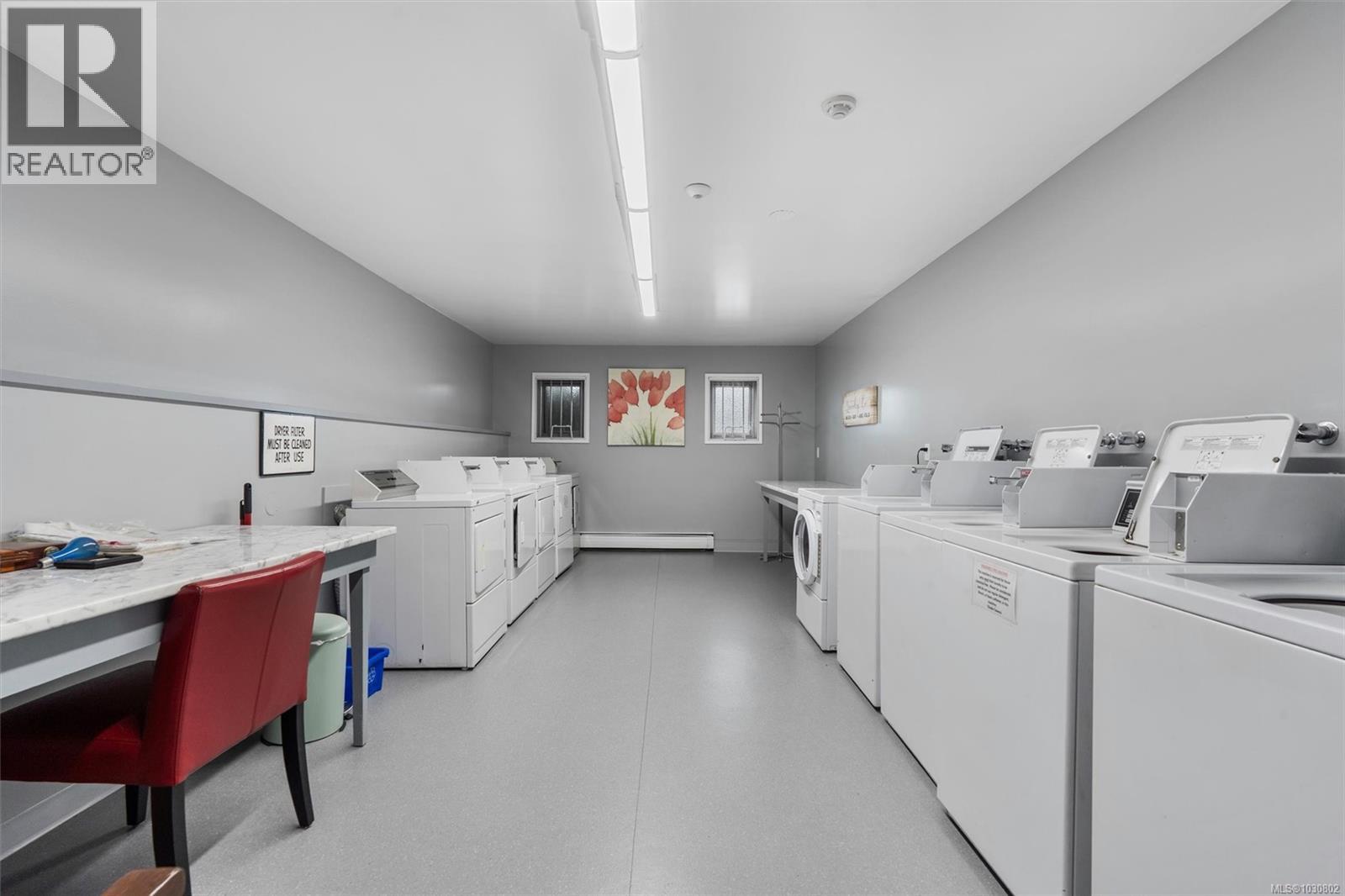 #301 1680 POPLAR AVE - 24