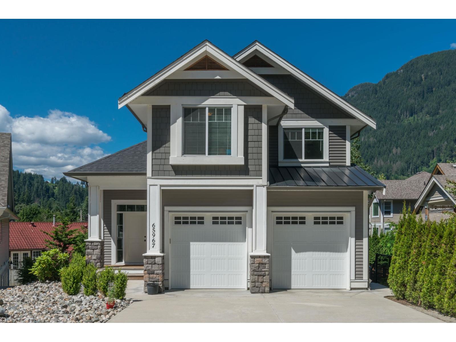 65967 PINE CRESCENT, Kawkawa Lake