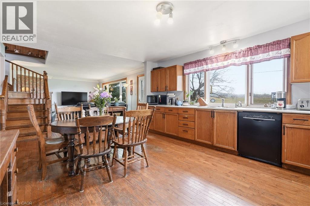 1767 CENTRE Road - 9