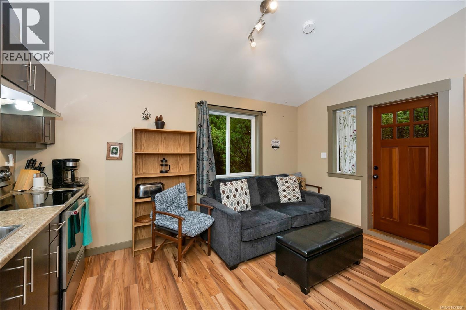 #10 6574 BAIRD RD - 5