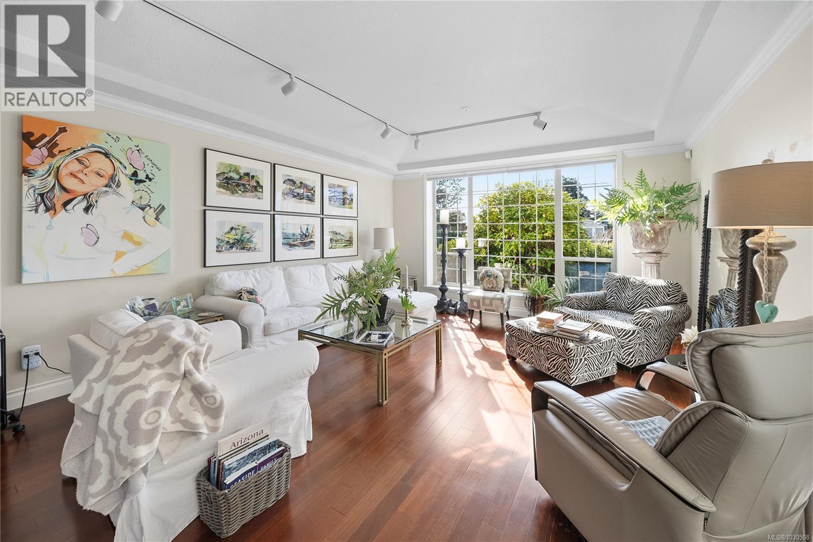 575 Johnstone Rd, Parksville