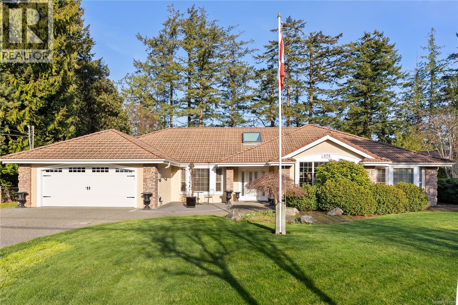 575 Johnstone Rd, Parksville