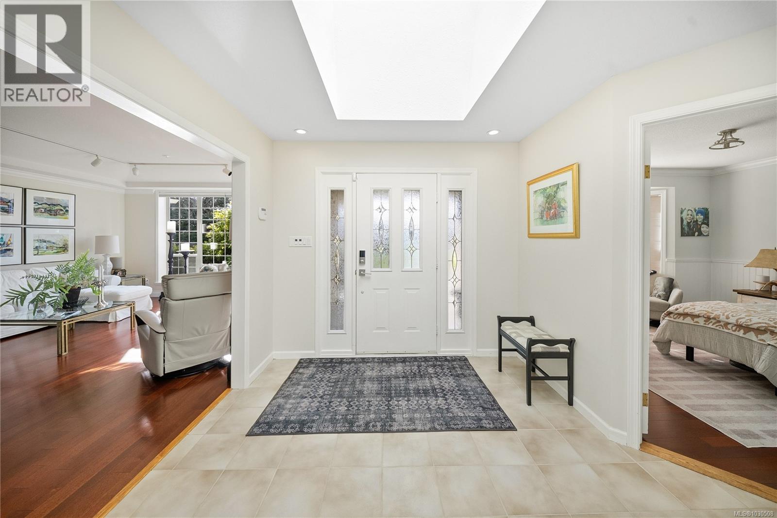 575 Johnstone Rd, Parksville