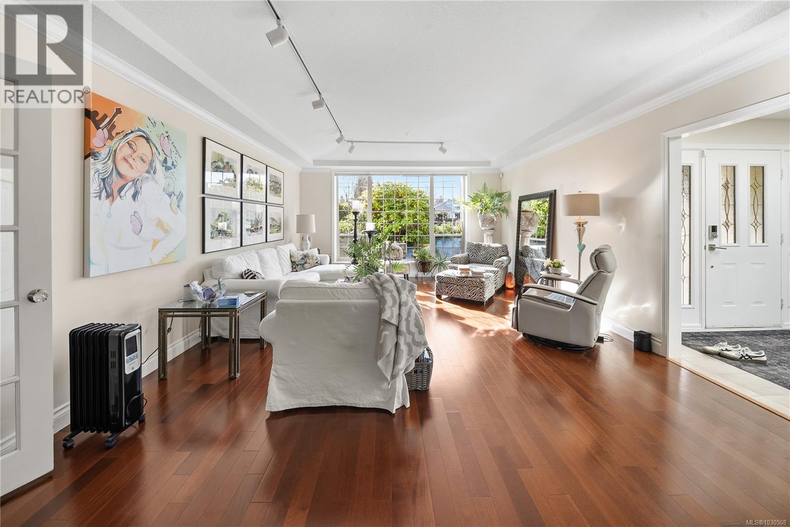 575 Johnstone Rd, Parksville