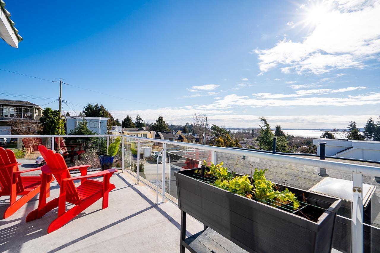 949 KENT STREET, White Rock