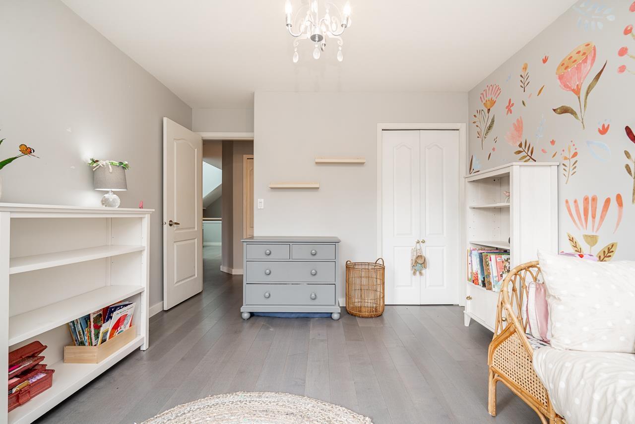 949 KENT STREET, White Rock