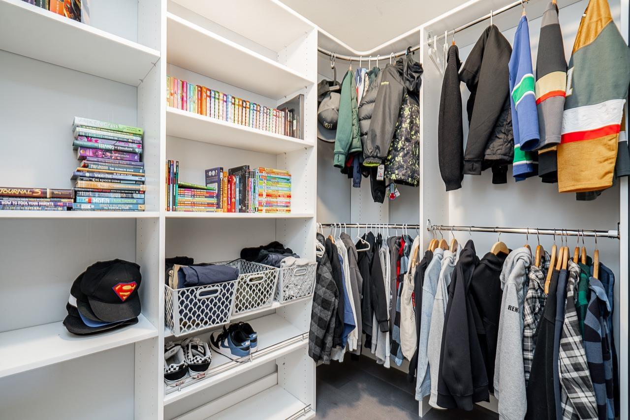 949 KENT STREET, White Rock