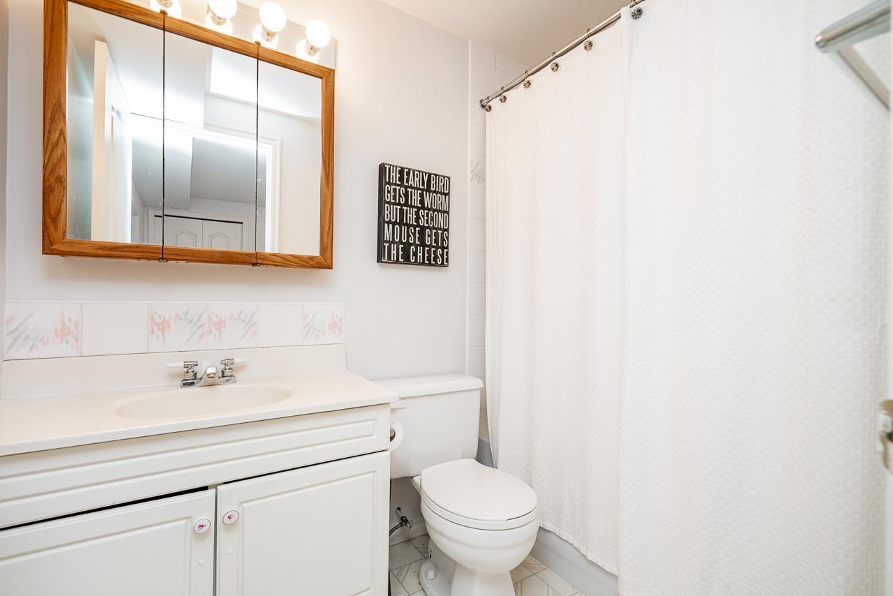 949 KENT STREET, White Rock