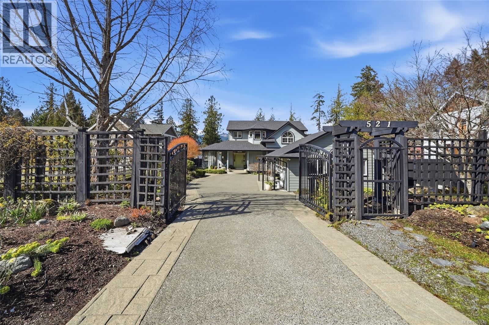 521 Point Ideal Dr, Lake Cowichan