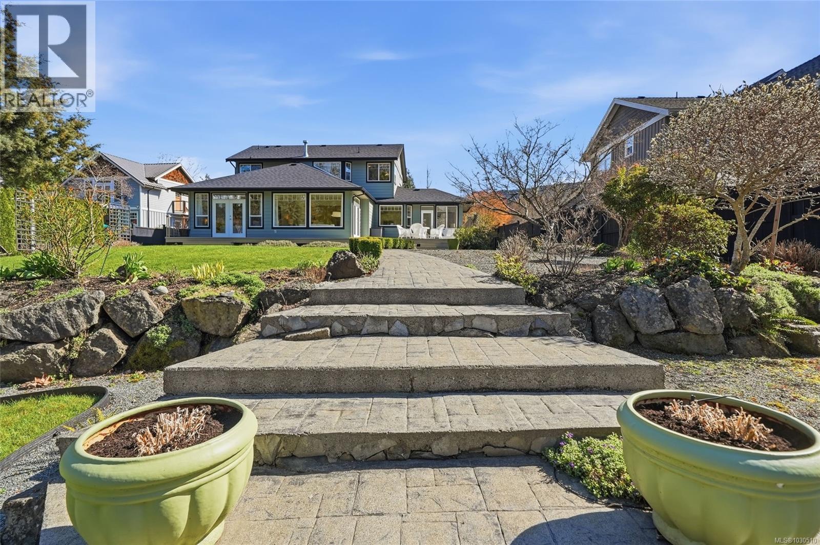 521 Point Ideal Dr, Lake Cowichan