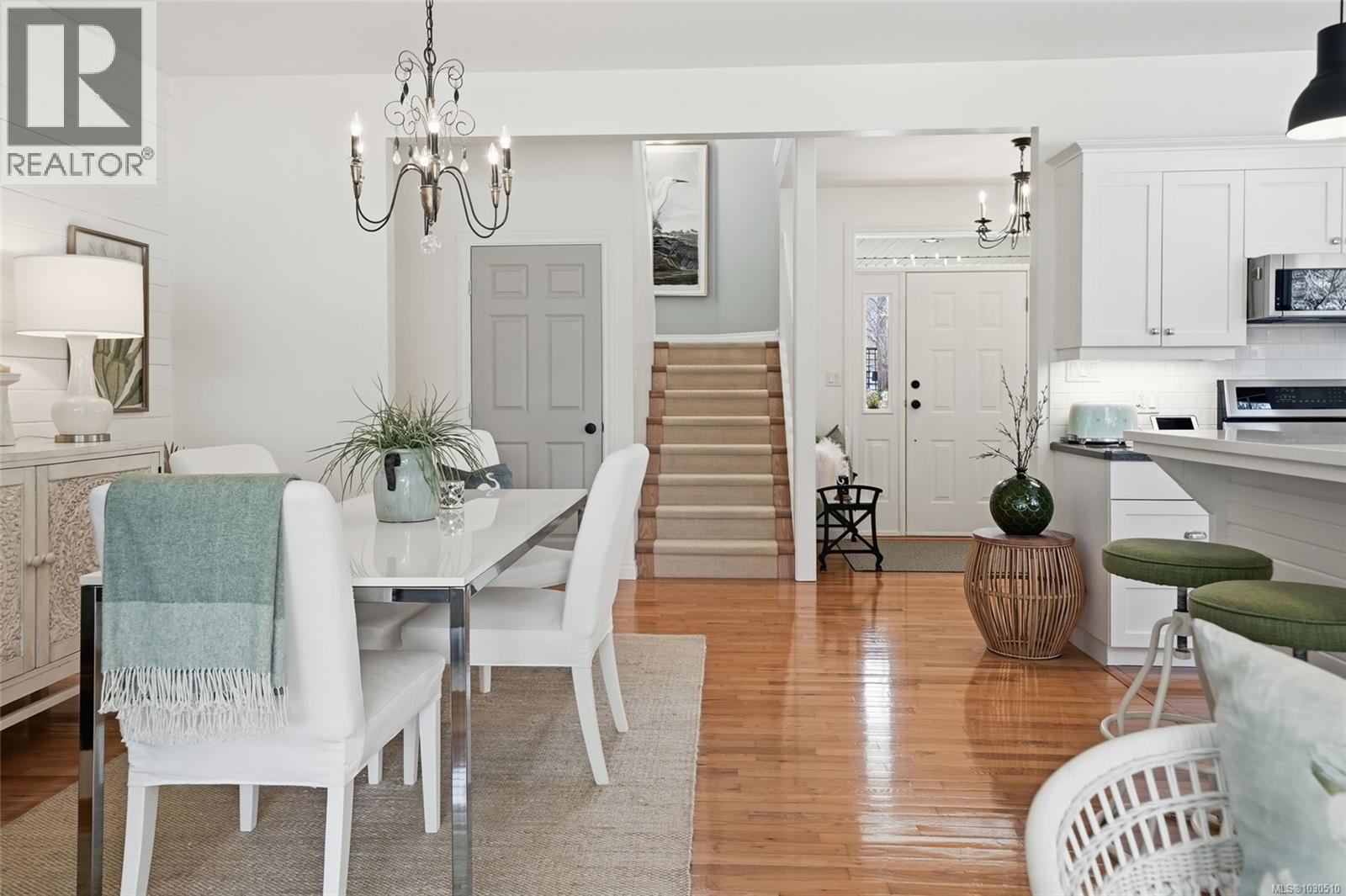 521 Point Ideal Dr, Lake Cowichan