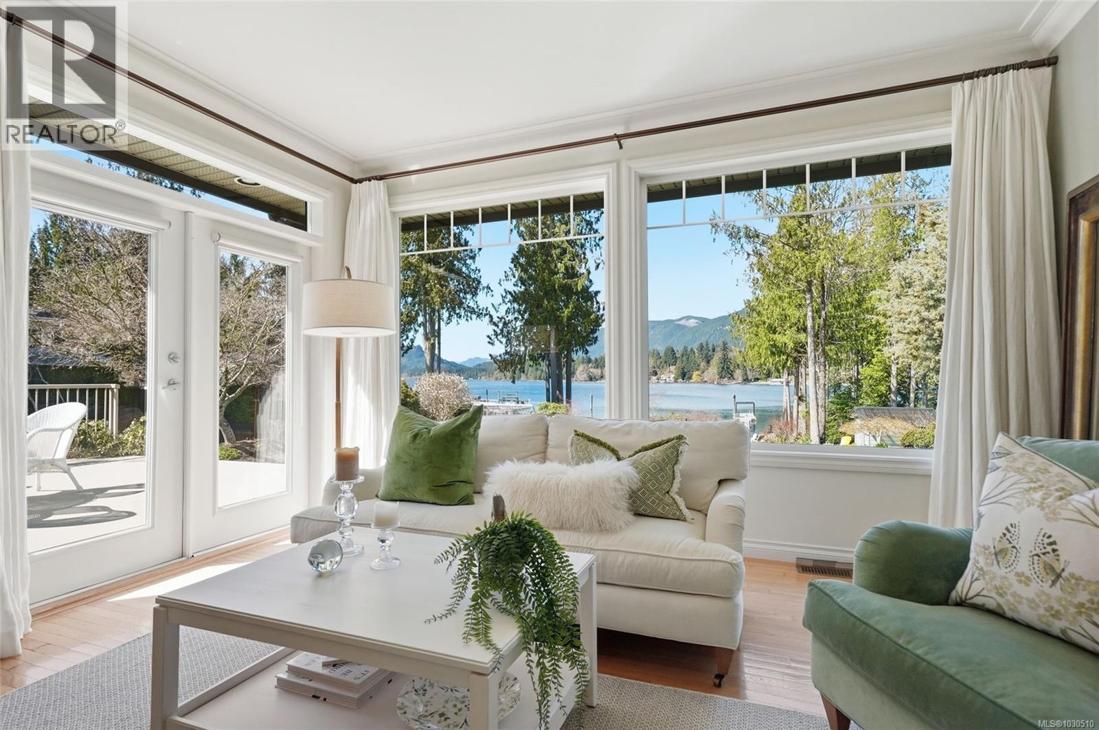 521 Point Ideal Dr, Lake Cowichan