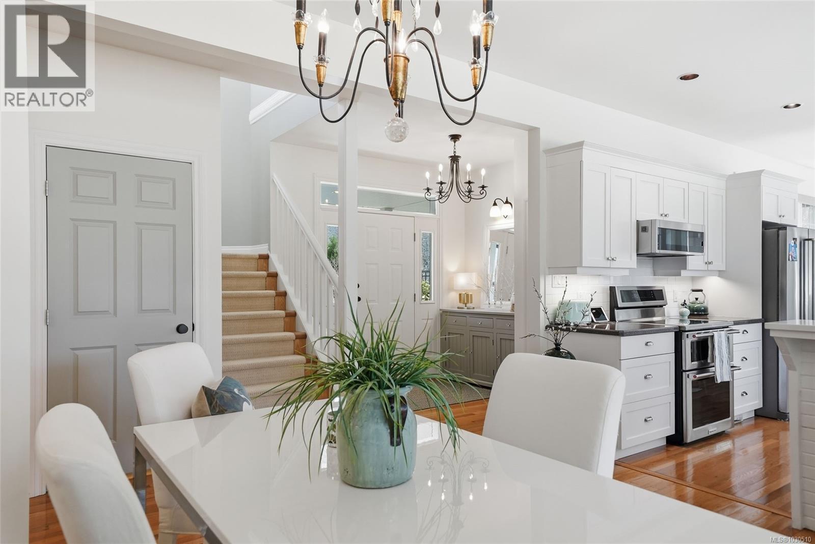 521 Point Ideal Dr, Lake Cowichan