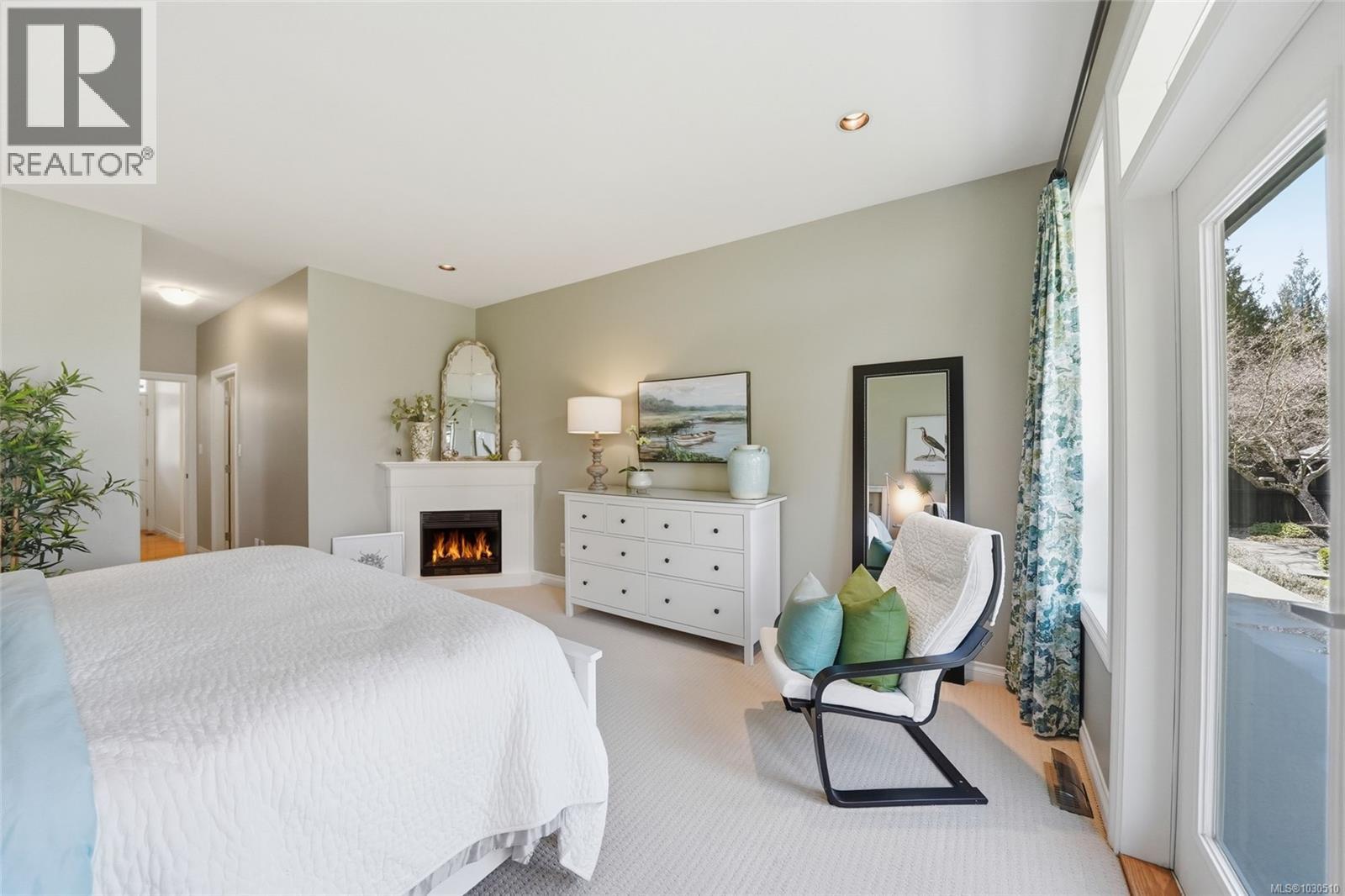 521 Point Ideal Dr, Lake Cowichan