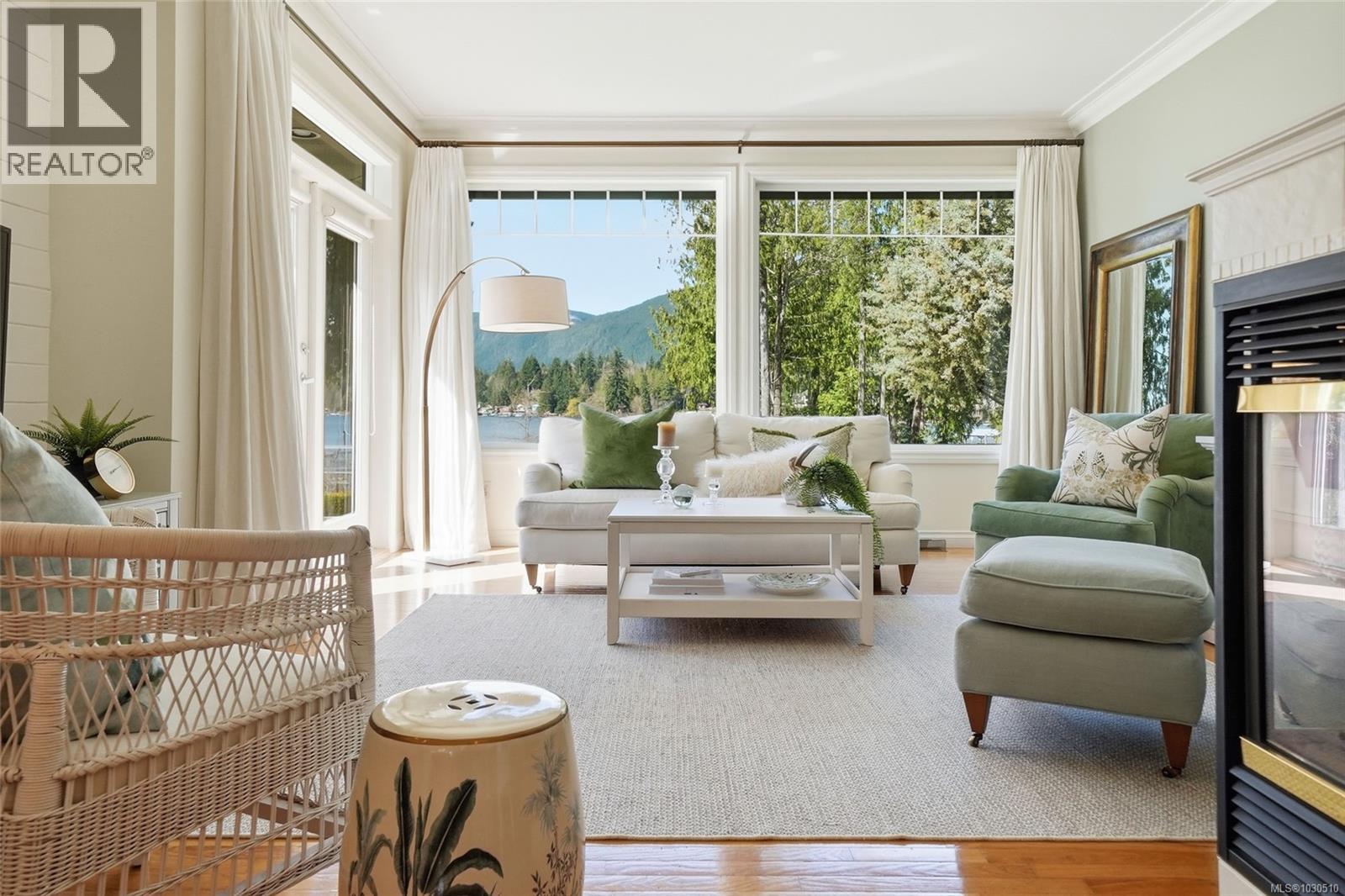 521 Point Ideal Dr, Lake Cowichan