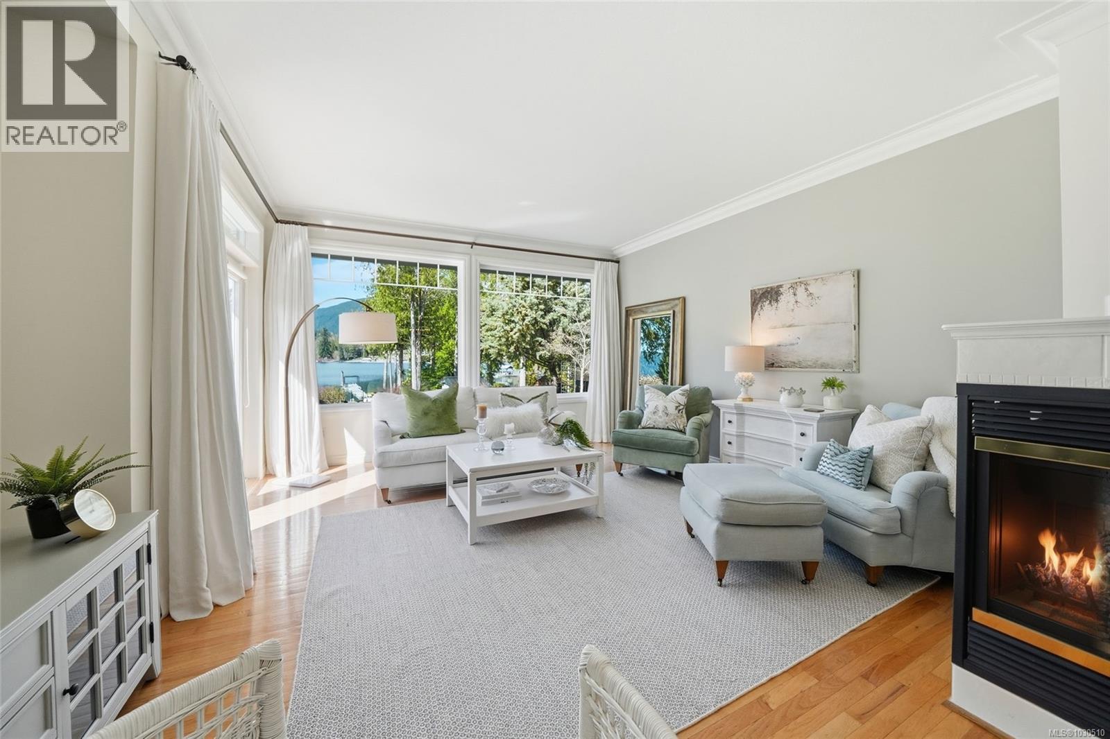 521 Point Ideal Dr, Lake Cowichan