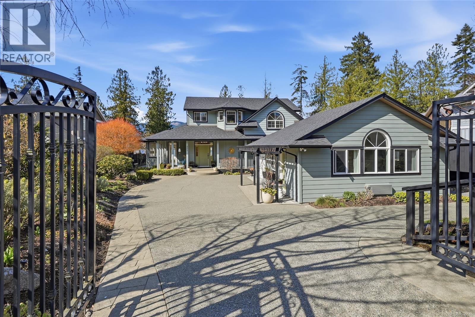 521 Point Ideal Dr, Lake Cowichan