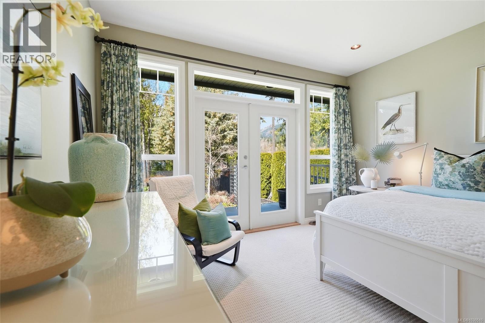 521 Point Ideal Dr, Lake Cowichan