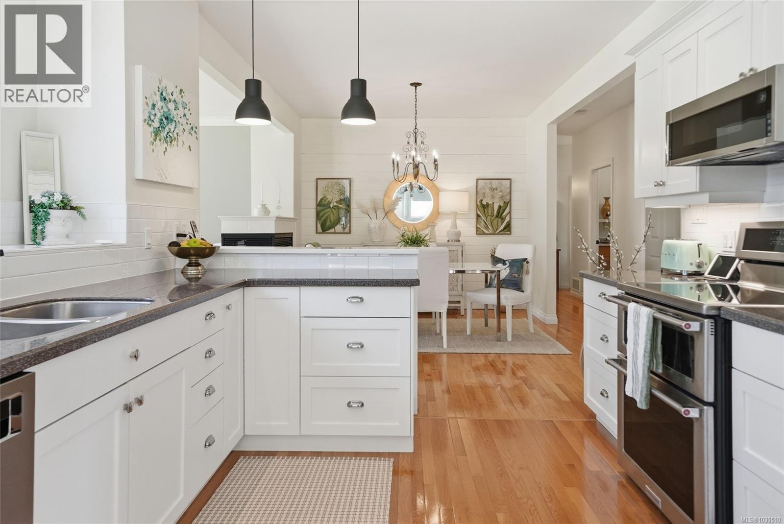 521 Point Ideal Dr, Lake Cowichan