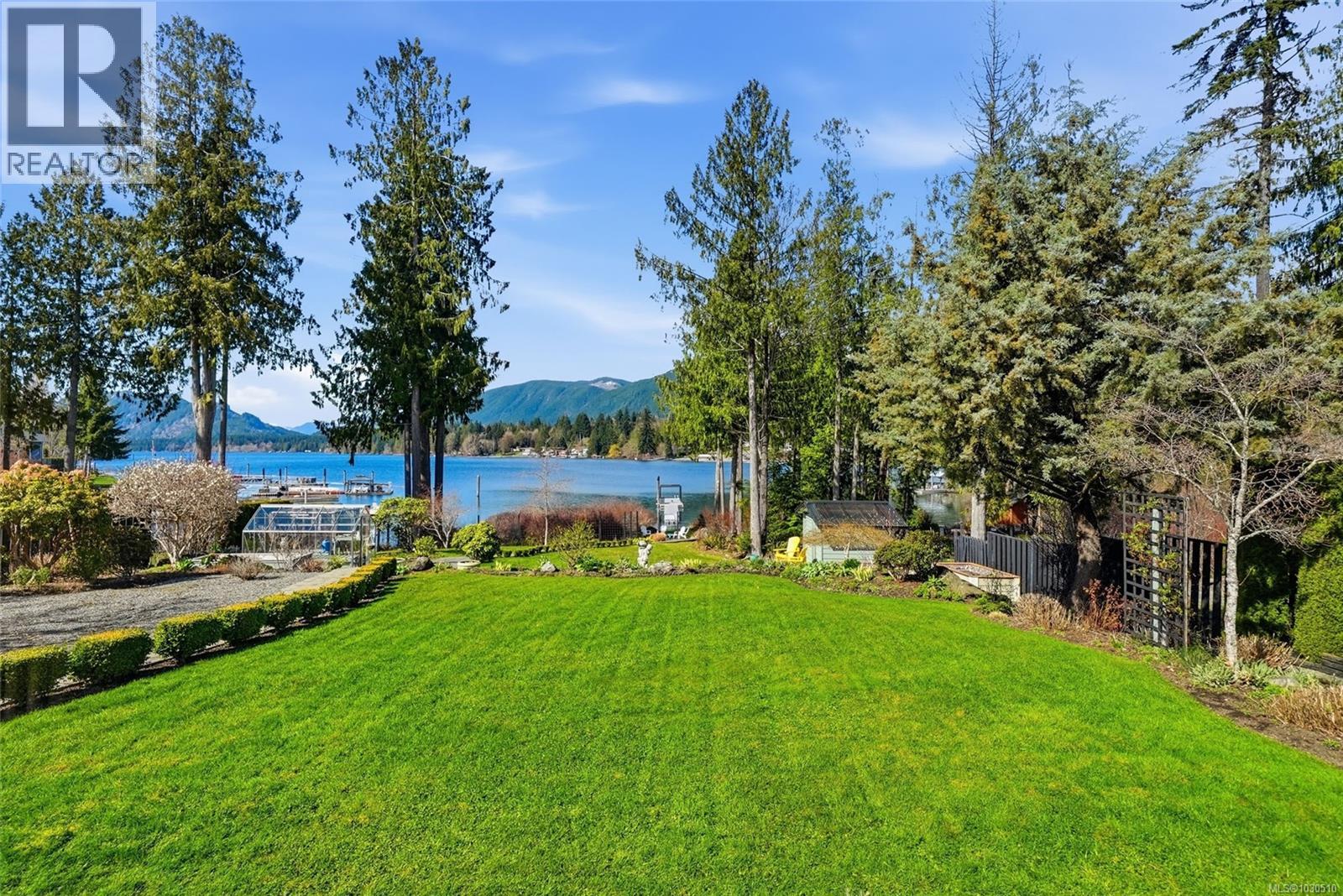 521 Point Ideal Dr, Lake Cowichan