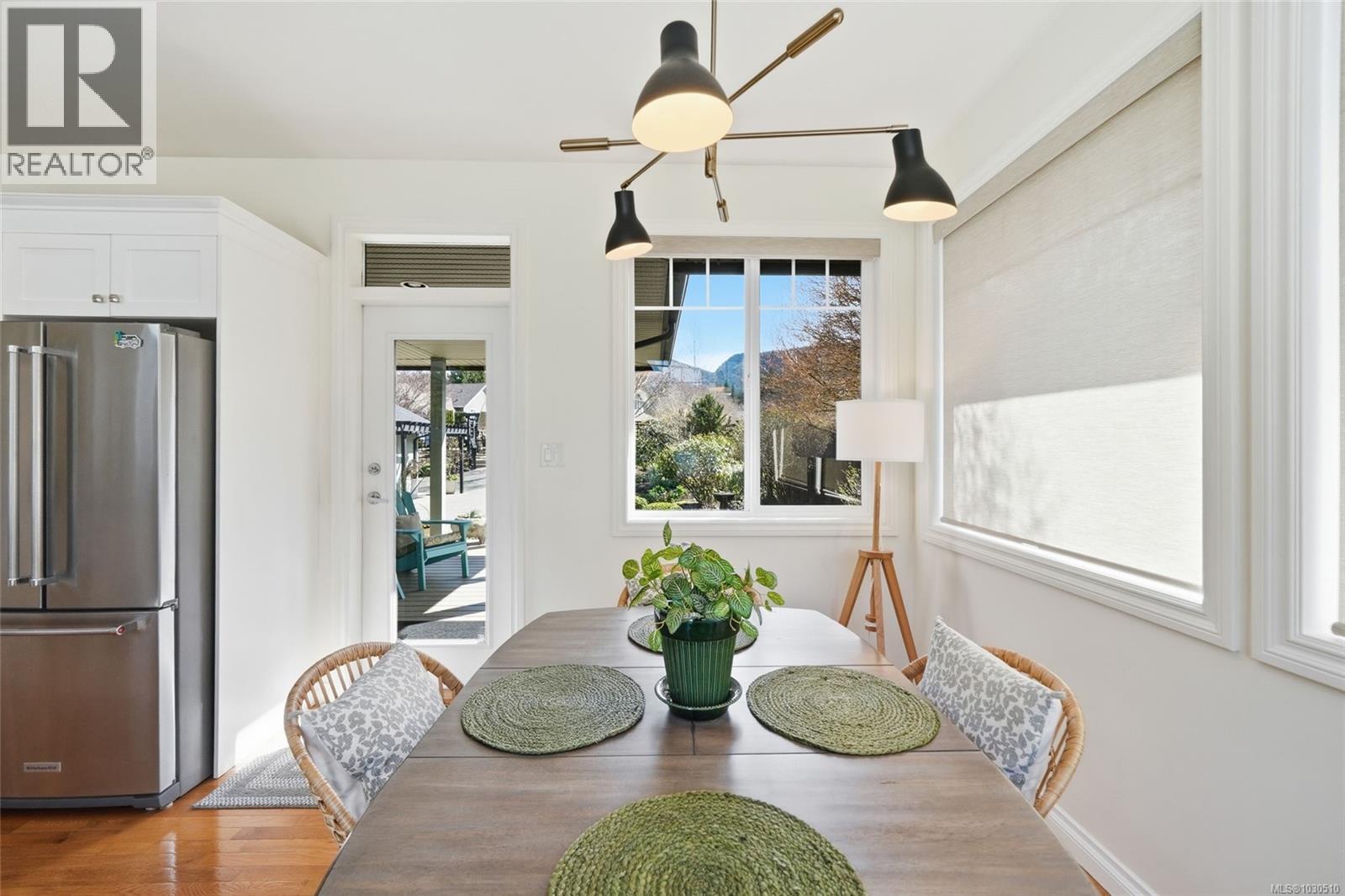 521 Point Ideal Dr, Lake Cowichan