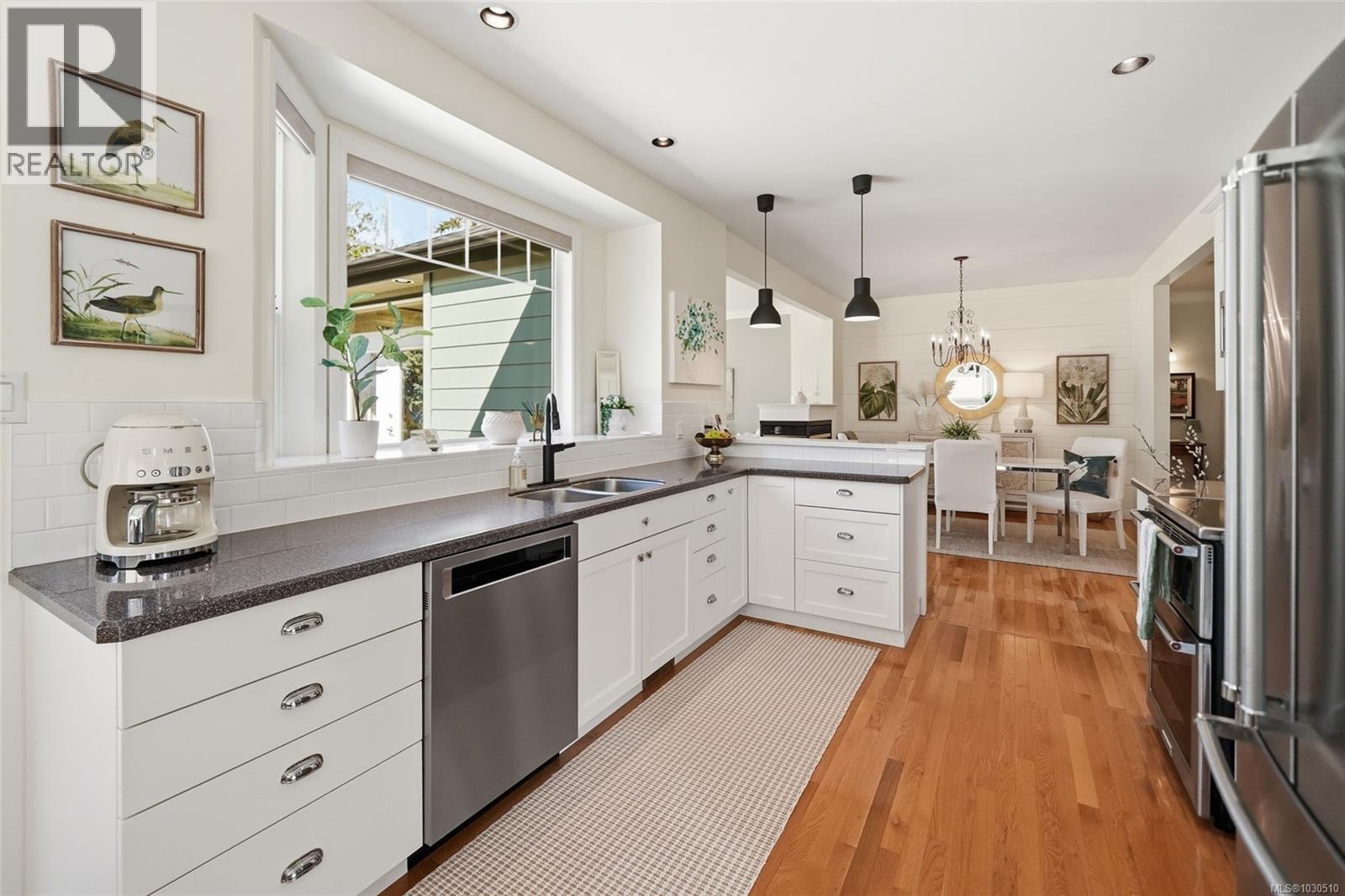 521 Point Ideal Dr, Lake Cowichan