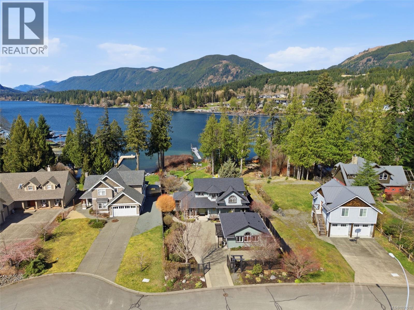 521 Point Ideal Dr, Lake Cowichan