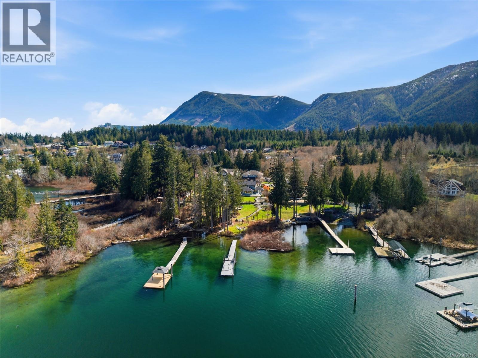521 Point Ideal Dr, Lake Cowichan