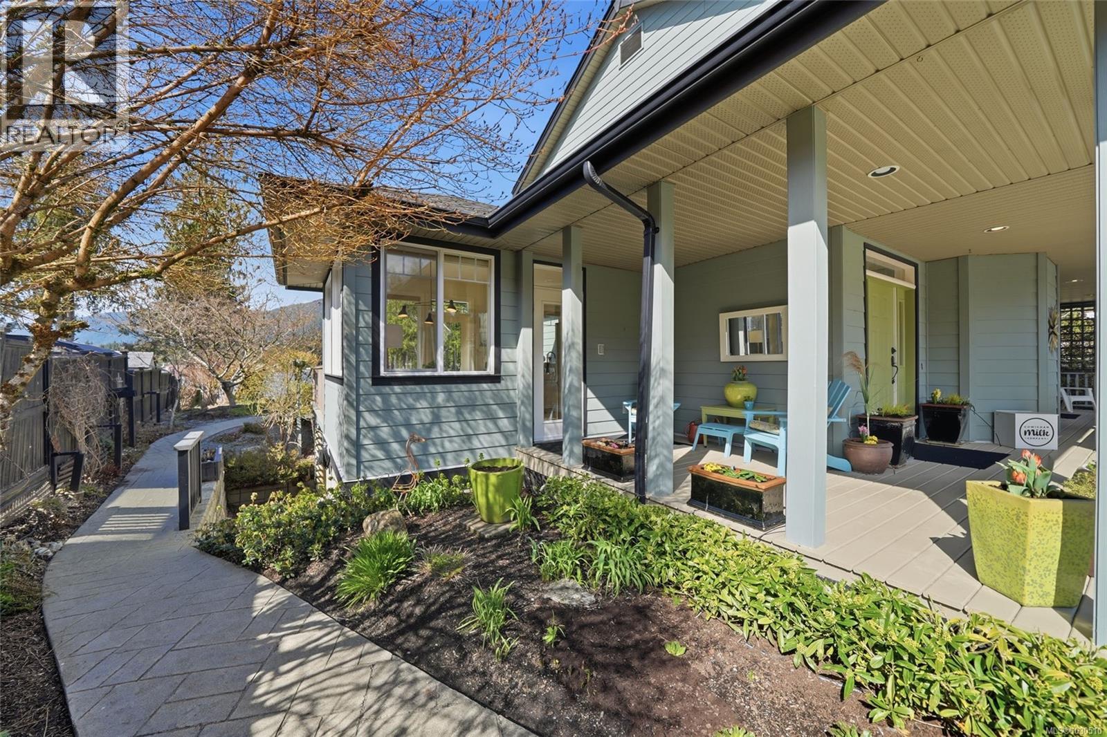 521 Point Ideal Dr, Lake Cowichan