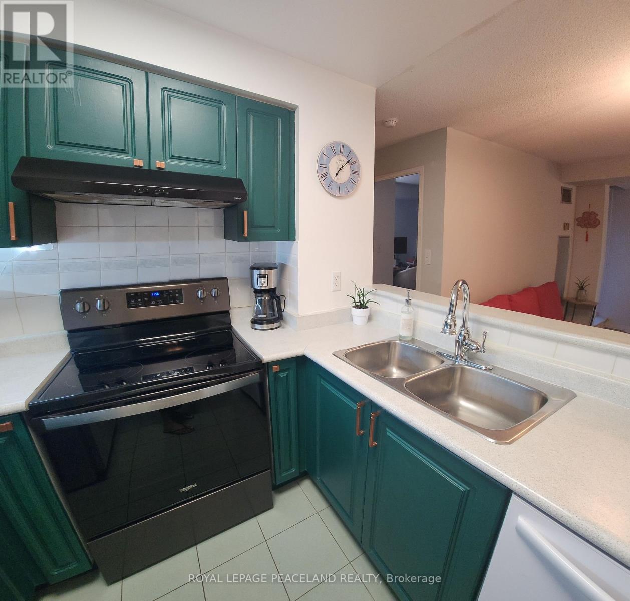 #409 18 PEMBERTON AVENUE - 17