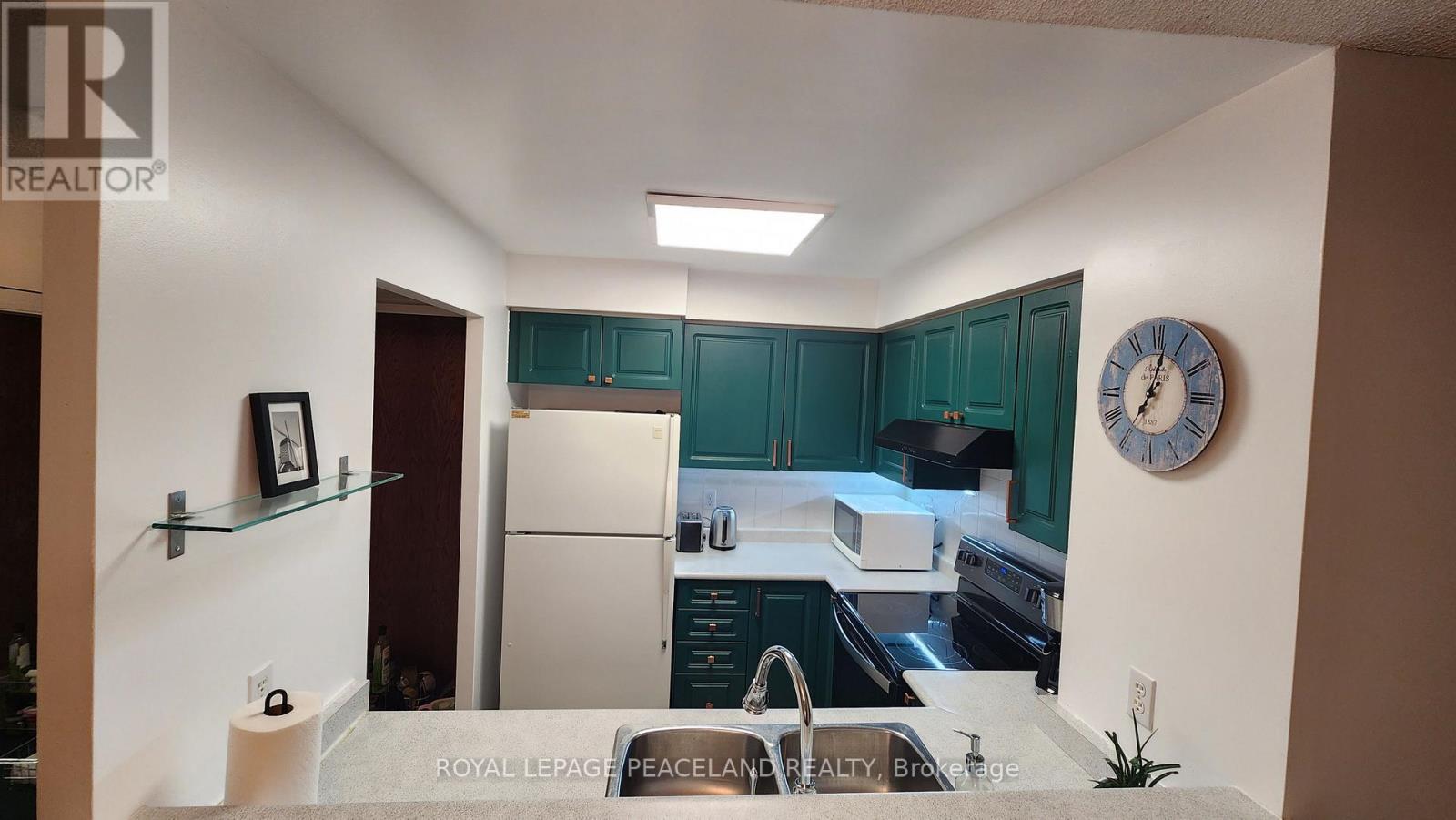 #409 18 PEMBERTON AVENUE - 13