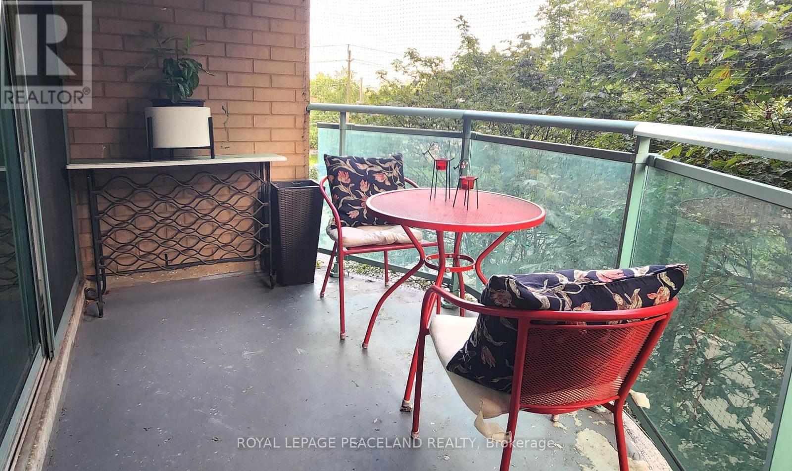 #409 18 PEMBERTON AVENUE - 11