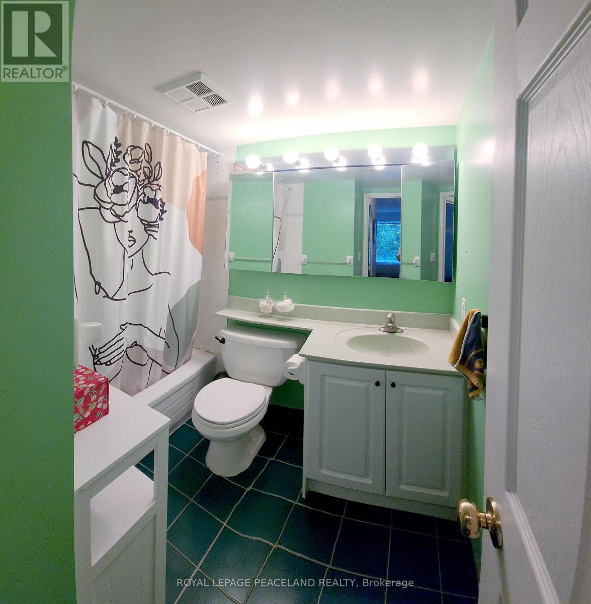 #409 18 PEMBERTON AVENUE - 25