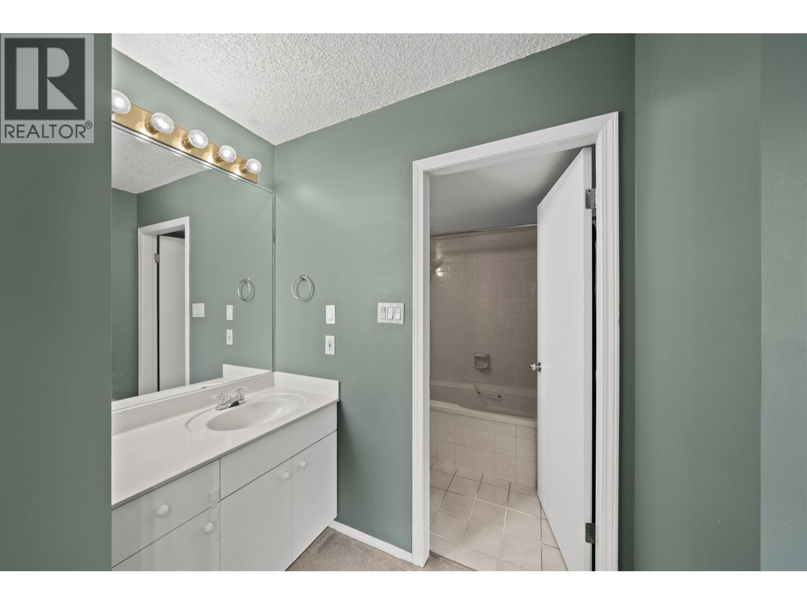 1101 71 JAMIESON COURT, New Westminster