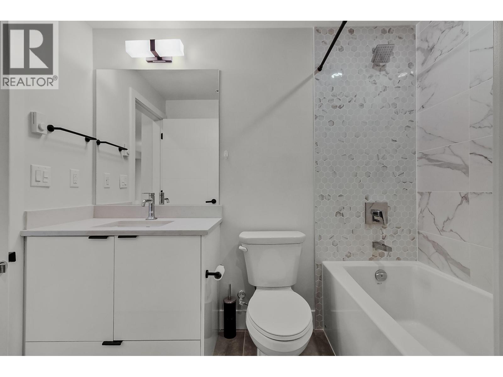 227 11655 FRASER STREET, Maple Ridge