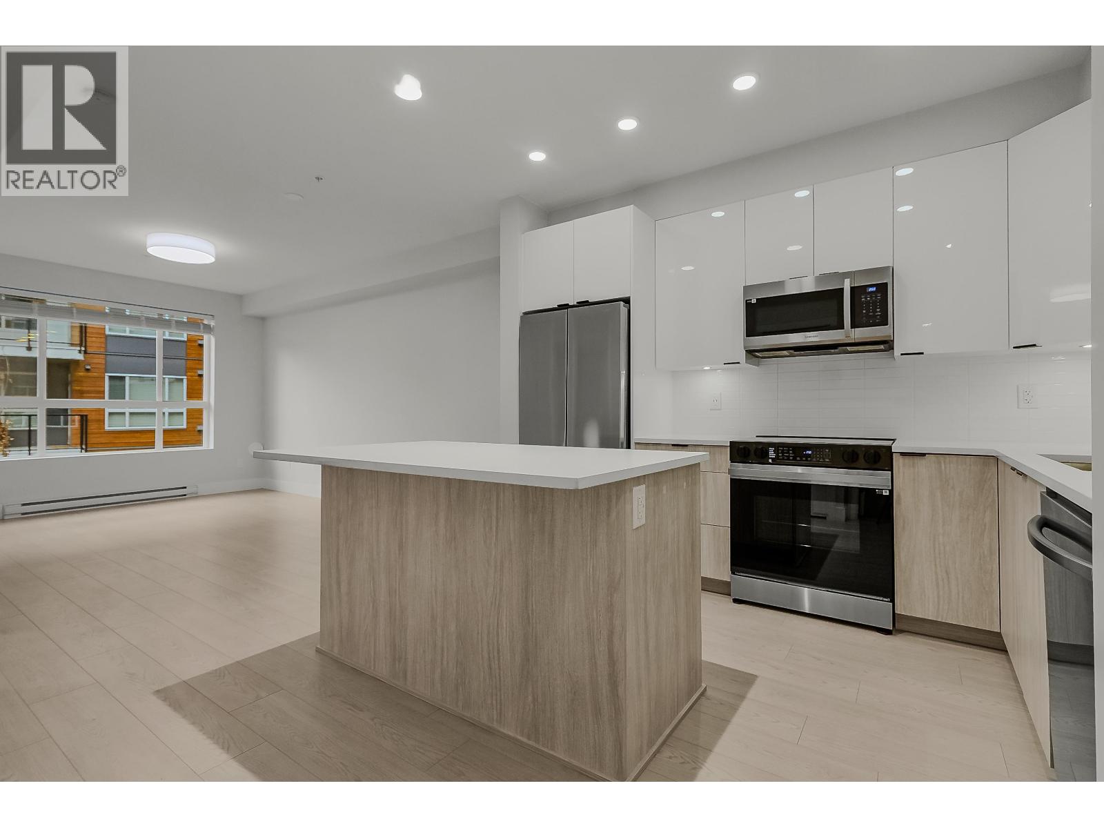 227 11655 FRASER STREET, Maple Ridge