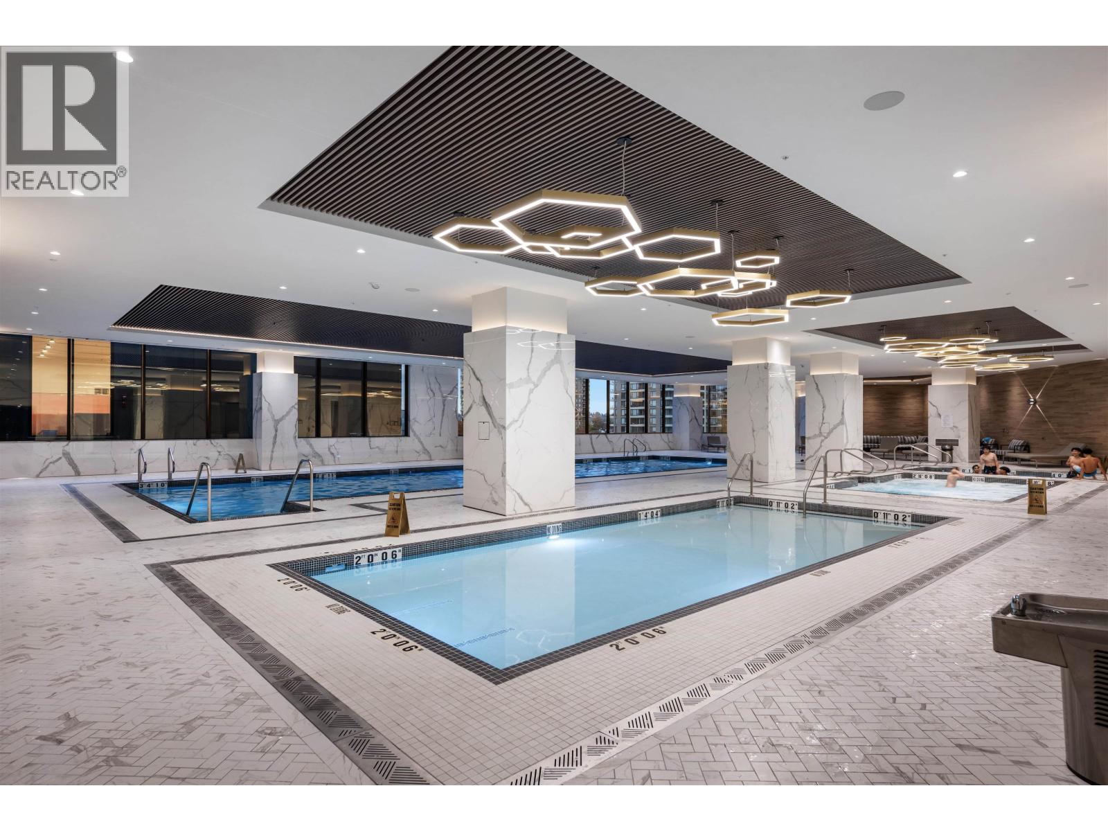 1301 2186 GILMORE AVENUE