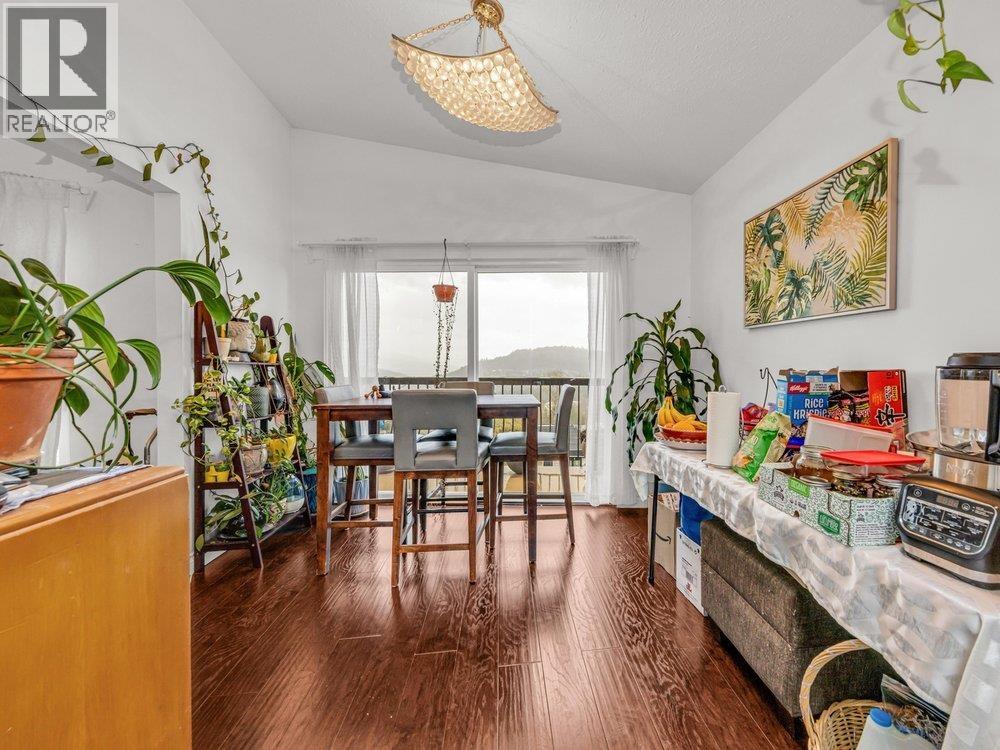 151 N HOLDOM AVENUE, Burnaby