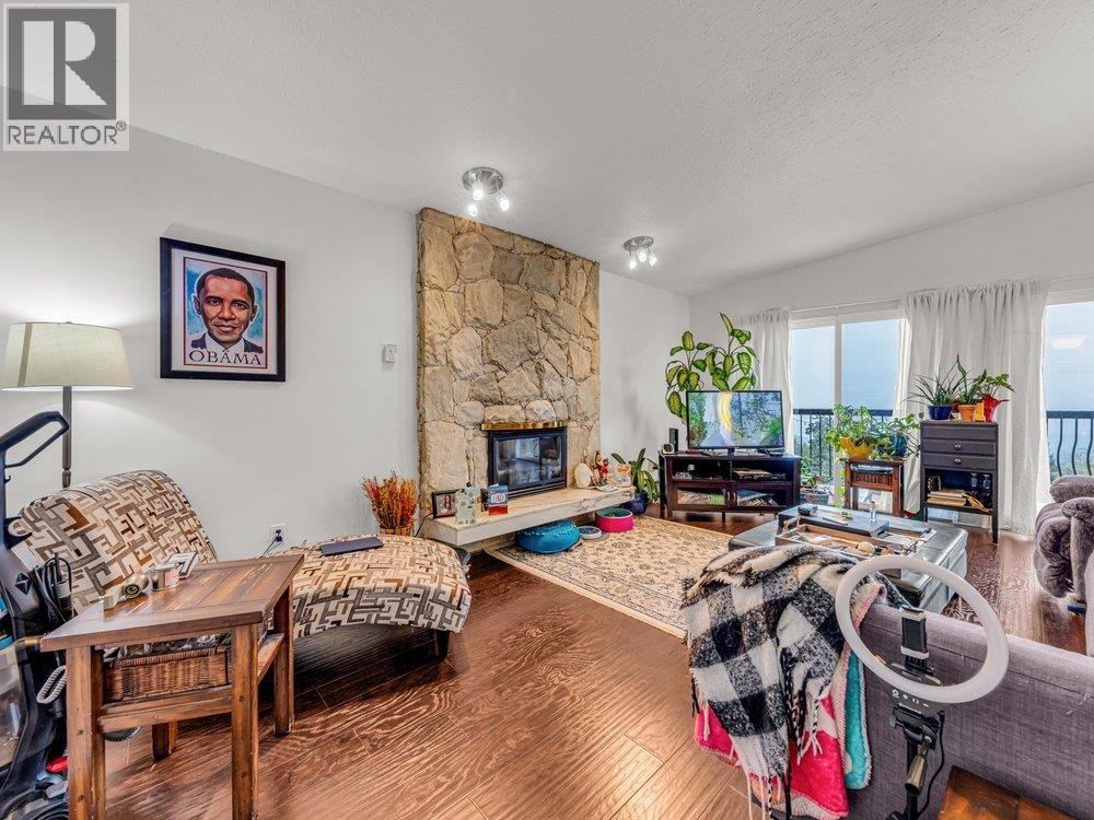 151 N HOLDOM AVENUE, Burnaby