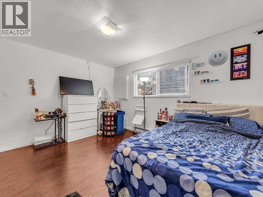 151 N HOLDOM AVENUE, Burnaby