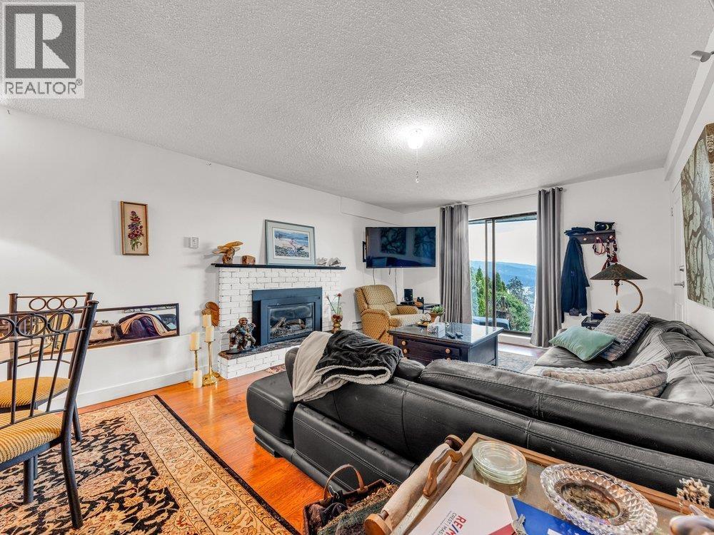 151 N HOLDOM AVENUE, Burnaby