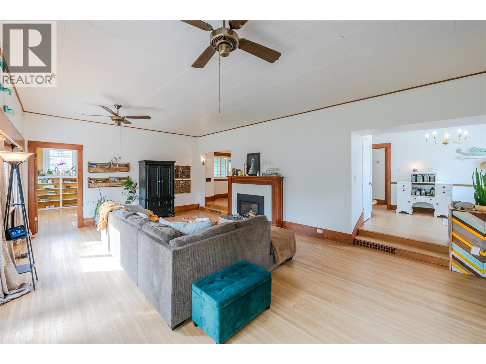 100 HUTH Avenue, Penticton