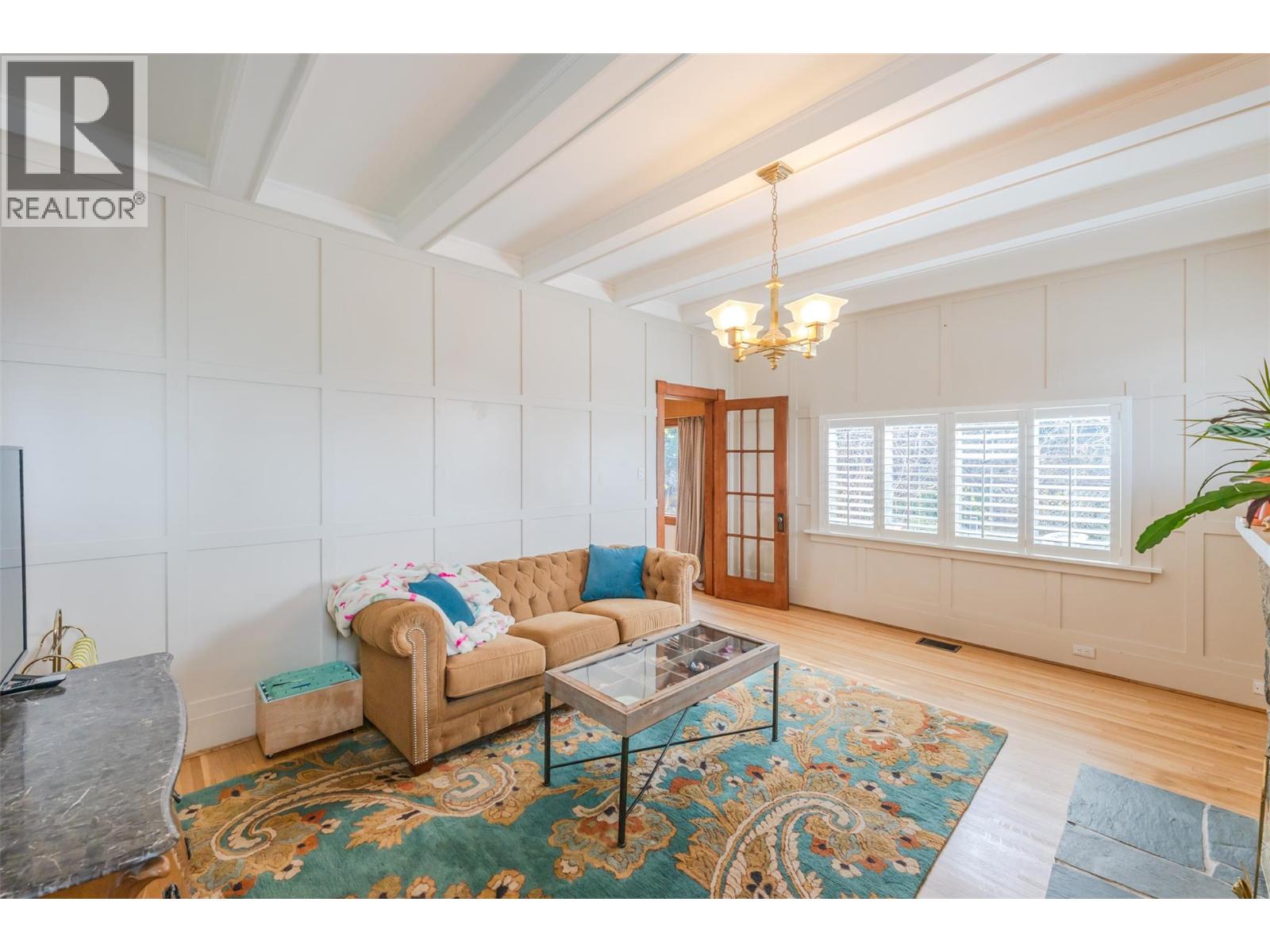 100 HUTH Avenue, Penticton