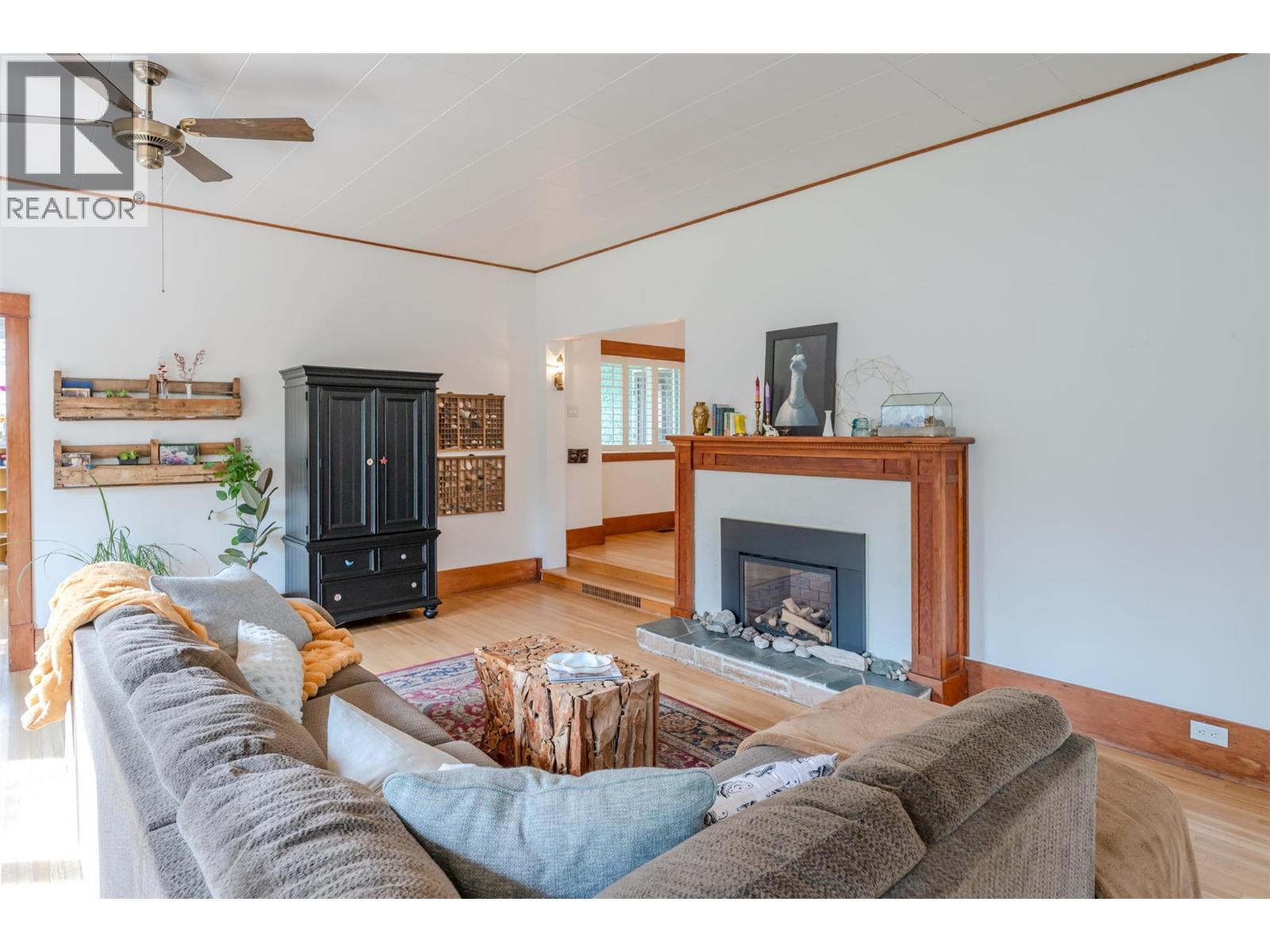 100 HUTH Avenue, Penticton