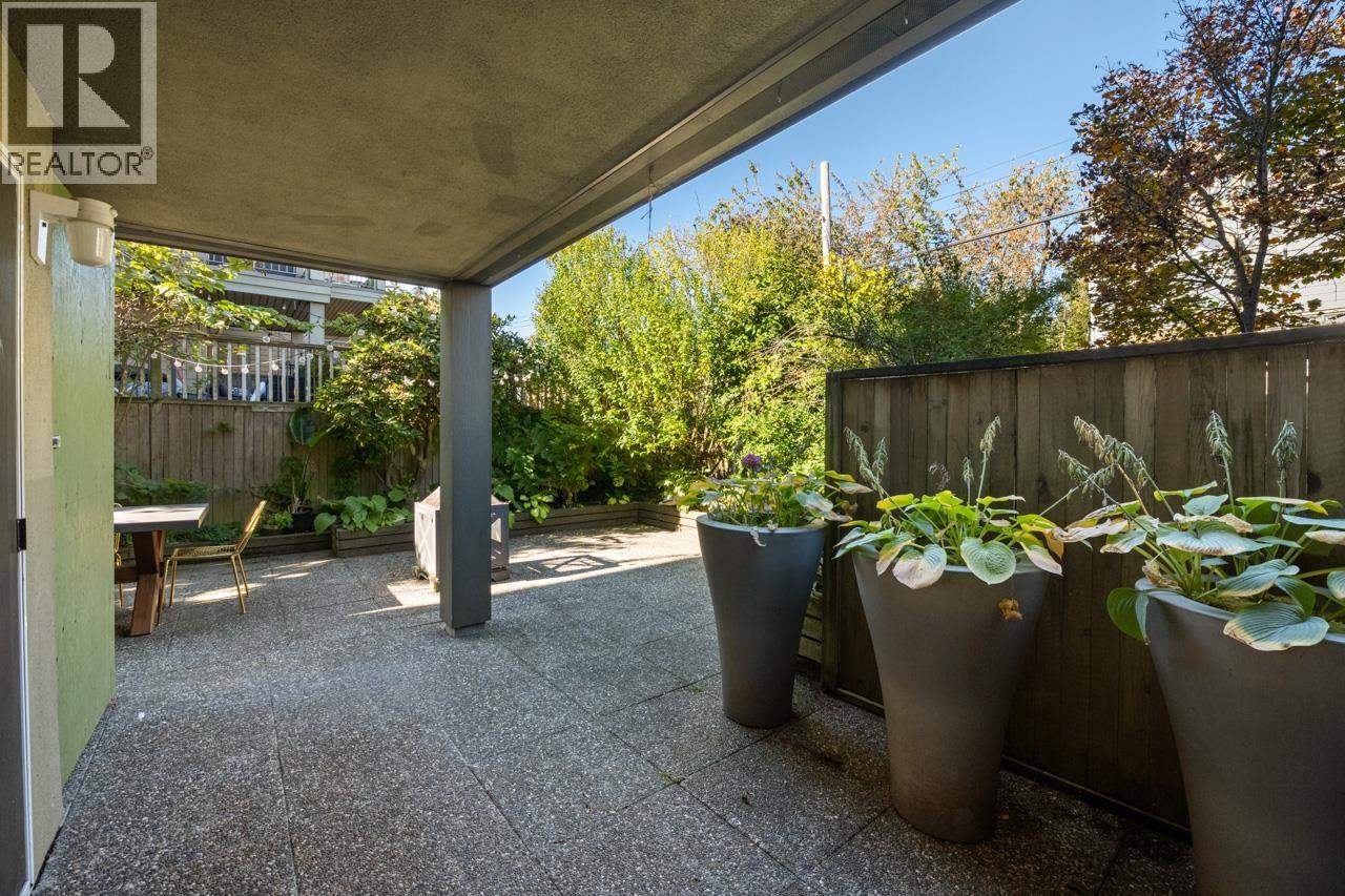 104 925 W 15TH AVENUE, Vancouver