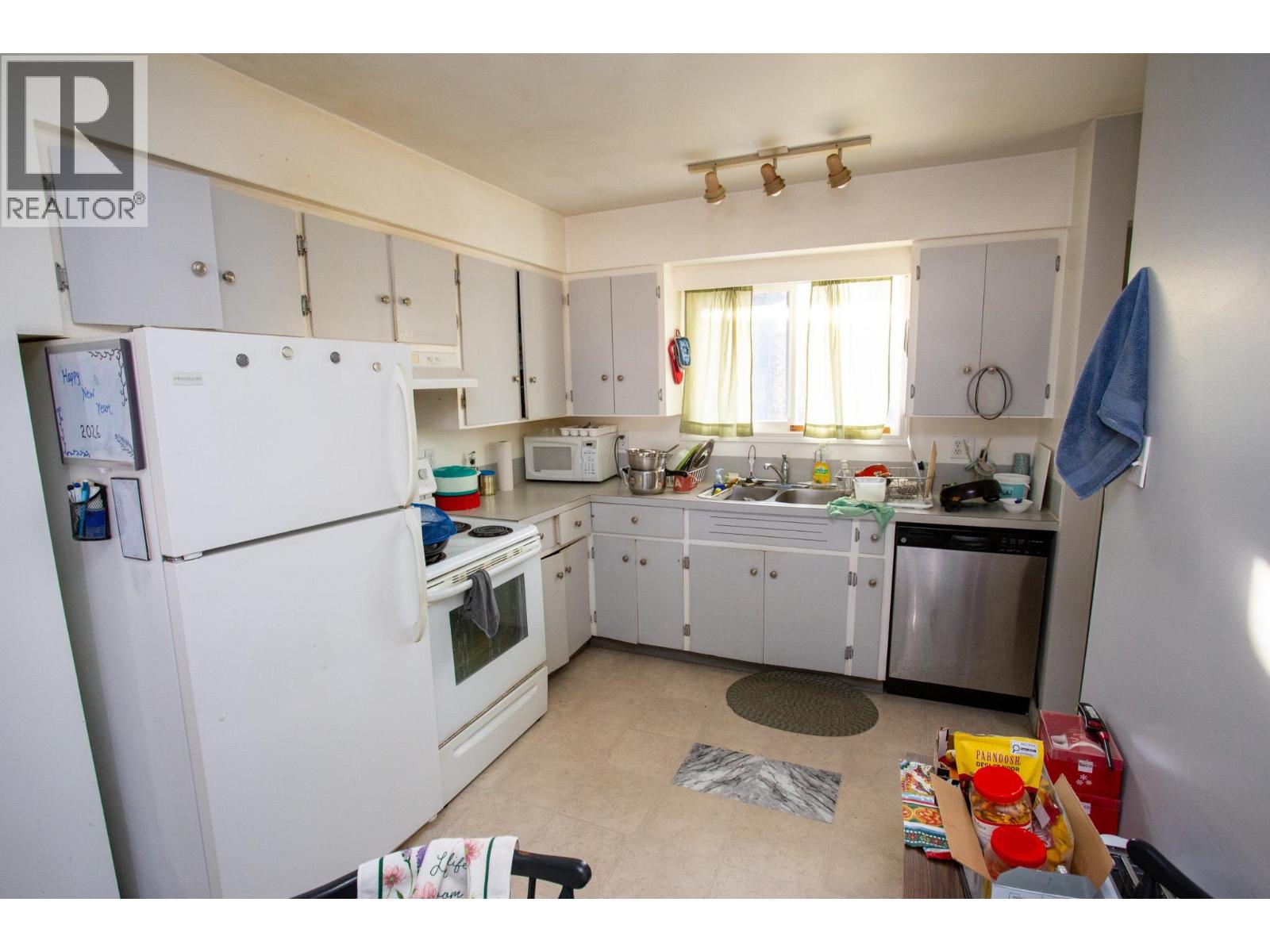 1402 FRASER CRESCENT - 12